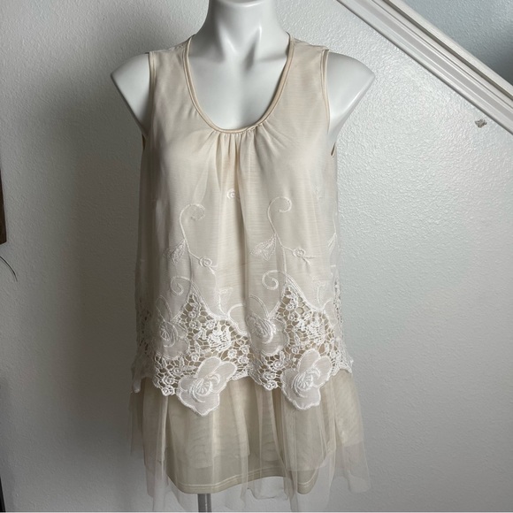Malloy cream lace sleeveless blouse size L - Picture 1 of 4